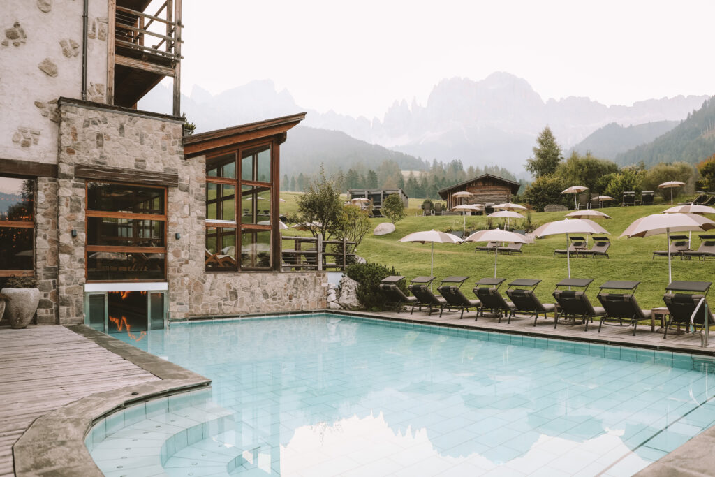 hiking hotel in the dolomites