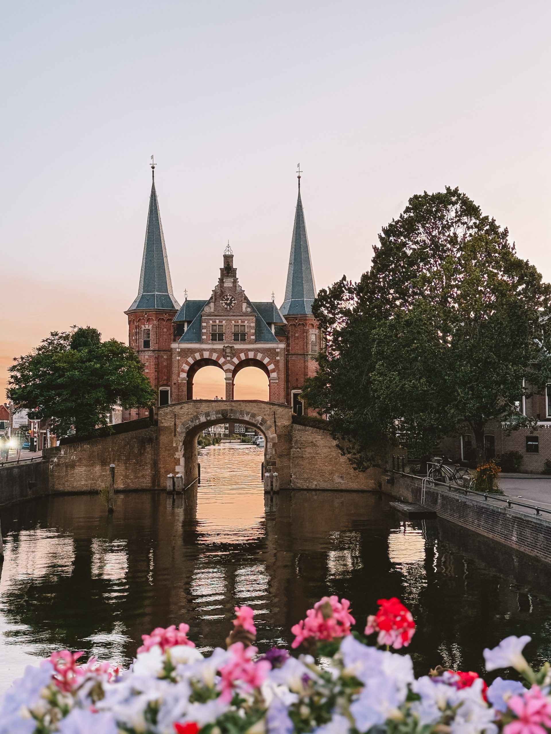 City Trip by Train with Deutsche Bahn:Discover Sneek & Almere