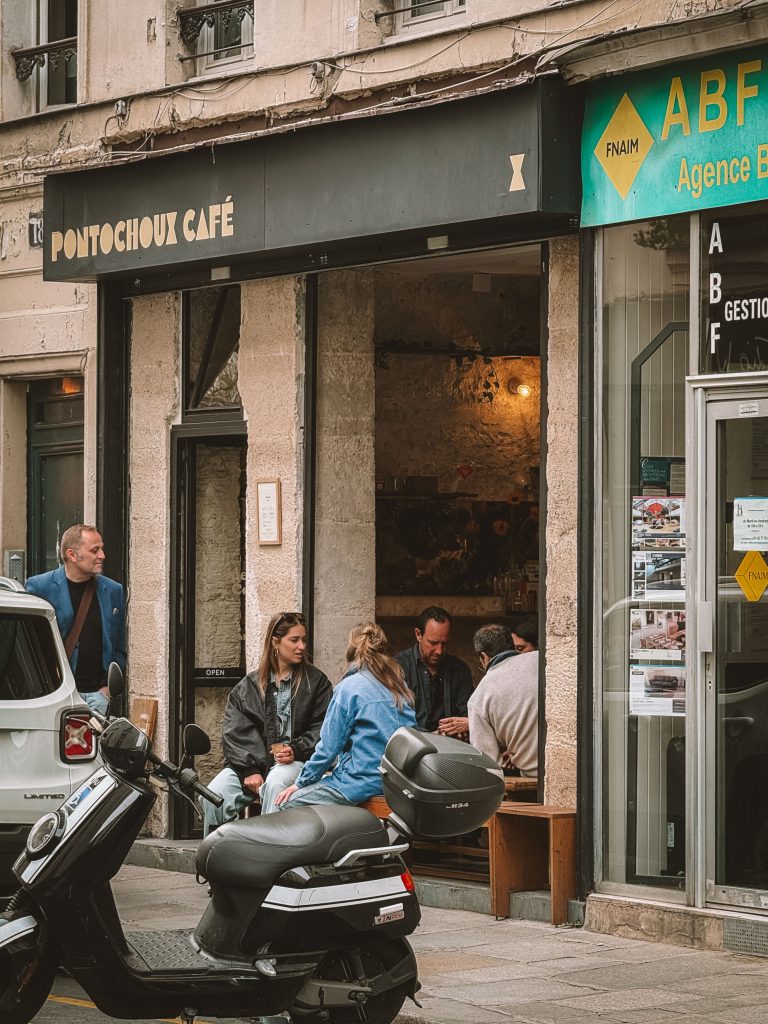 ästhetisches Café in Paris