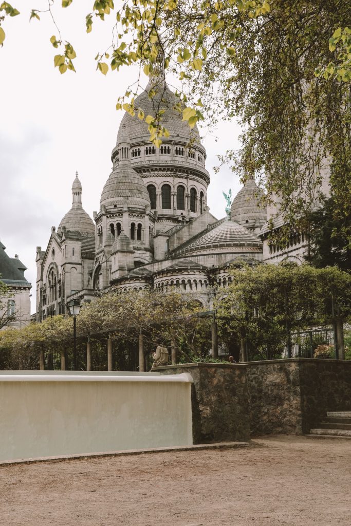die Kathedrale Sacre Coeur in Montmartre im Sommer